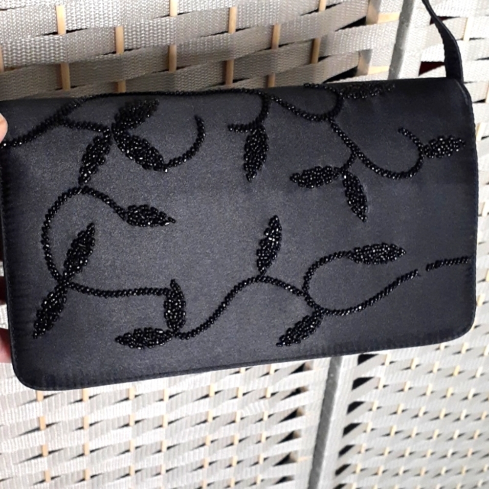👉*VINTAGE* LIZ CLAIBORNE BLACK & SATIN EVENING SHOULDER BAG ~ELEGANT & CLASSY